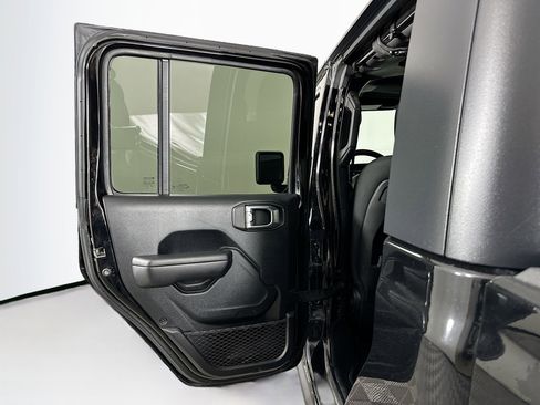 Used 2021 Jeep Gladiator Mojave w/ Trailer Tow Package image 24