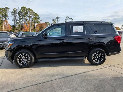 Used 2024 Ford Expedition XLT image 7