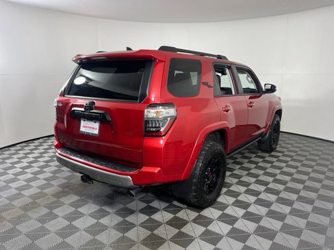 Used 2023 Toyota 4Runner TRD Off-Road Premium w/ Off Road Premium Plus Package AWD/4WD image 17