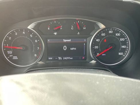Used 2024 Chevrolet Blazer LT w/ Convenience Package FWD image 8