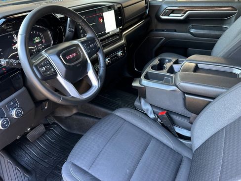 Used 2023 GMC Sierra 1500 Elevation w/ LPO, Elevation Black Package image 10