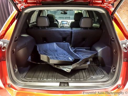 Used 2023 Chevrolet Equinox Premier image 33