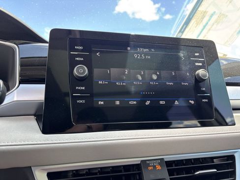 New 2026 Volkswagen Taos SE FWD image 22