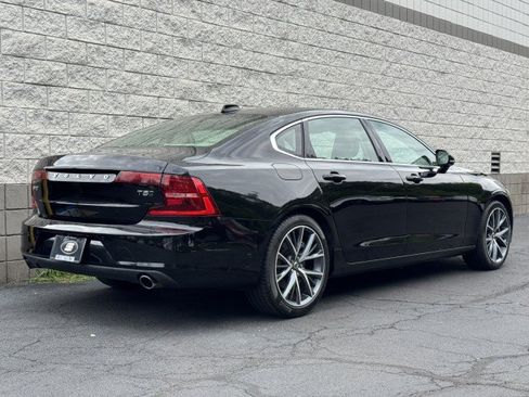 Used 2018 Volvo S90 T5 Momentum w/ Convenience Package AWD/4WD image 3