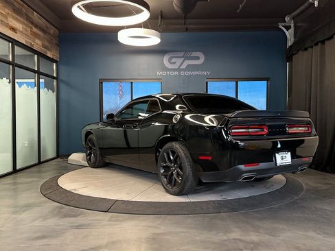 Used 2021 Dodge Challenger SXT w/ Blacktop Package image 5
