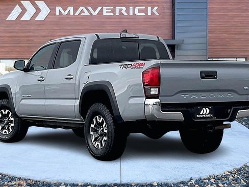 Used 2019 Toyota Tacoma TRD Off-Road image 4