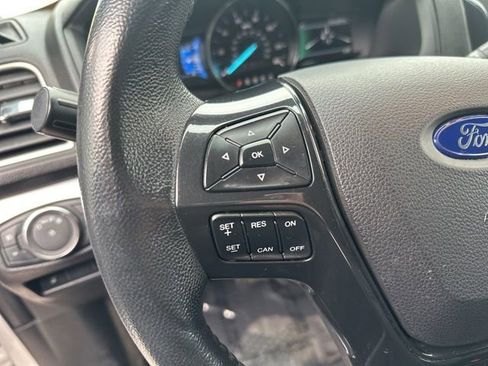 Used 2017 Ford Explorer XLT w/ XLT Technology Feature Bundle image 18