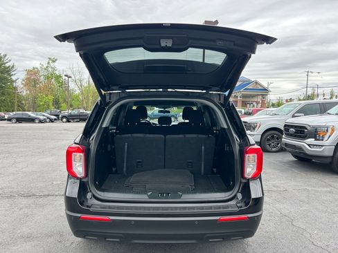 Used 2021 Ford Explorer XLT AWD/4WD image 12