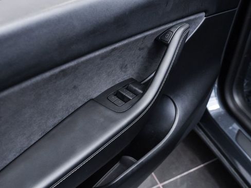 Used 2022 Tesla Model Y Performance AWD/4WD image 38