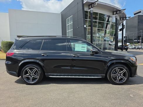 Used 2026 Mercedes-Benz GLS 450 4MATIC image 6