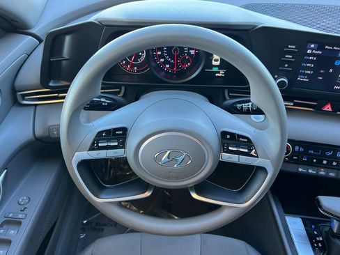 Used 2023 Hyundai Elantra SEL w/ Cargo Package image 16