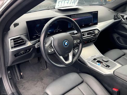 Used 2023 BMW i4 eDrive35 w/ Premium Package image 15