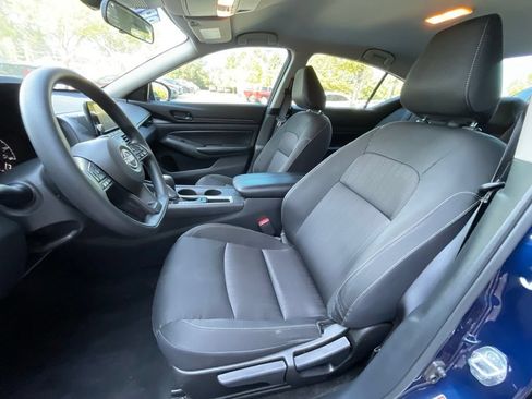 Used 2025 Nissan Sentra SV FWD image 22