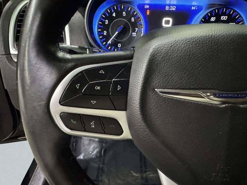 Used 2022 Chrysler 300 Touring w/ Sport Appearance Package RWD image 25