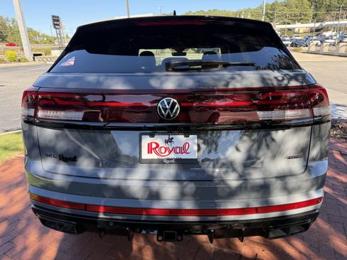 New 2026 Volkswagen Atlas Cross Sport SEL R-Line image 5