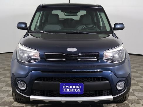 Used 2017 Kia Soul + image 8