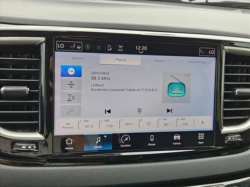 Used 2023 Chrysler Pacifica Touring-L FWD image 11