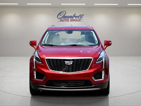 Used 2023 Cadillac XT5 Premium Luxury w/ Technology Package AWD/4WD image 9