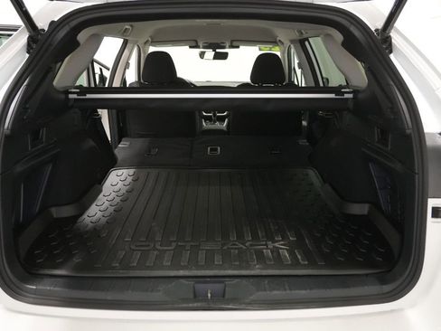 Used 2025 Subaru Outback Premium image 33
