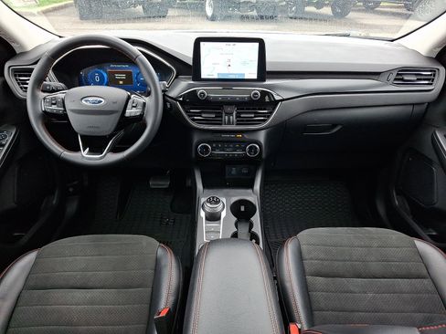 Certified 2022 Ford Escape SEL w/ SEL Stealth AWD Package image 15