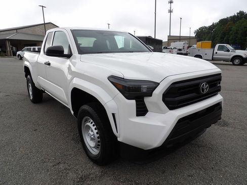 Used 2024 Toyota Tacoma SR RWD image 11