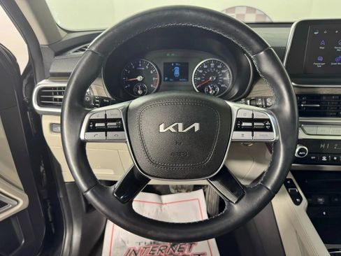 Used 2022 Kia Telluride EX w/ EX Premium Package image 13