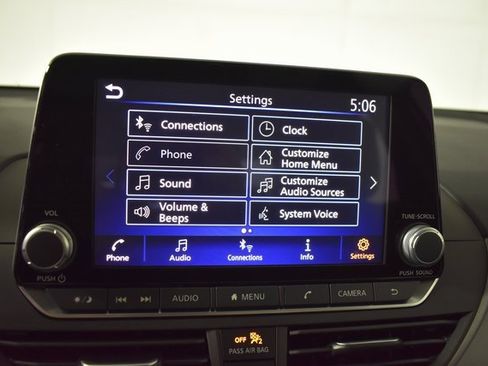 Certified 2025 Nissan Altima 2.5 SR image 21