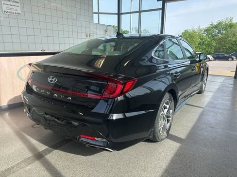 Used 2023 Hyundai Sonata SEL w/ Convenience Package FWD image 3