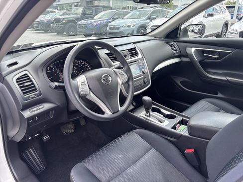 Used 2018 Nissan Altima 2.5 S w/ S Convenience Package FWD image 4