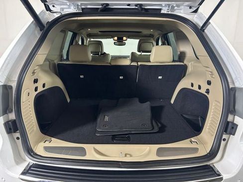 Used 2018 Jeep Grand Cherokee Limited AWD/4WD image 25