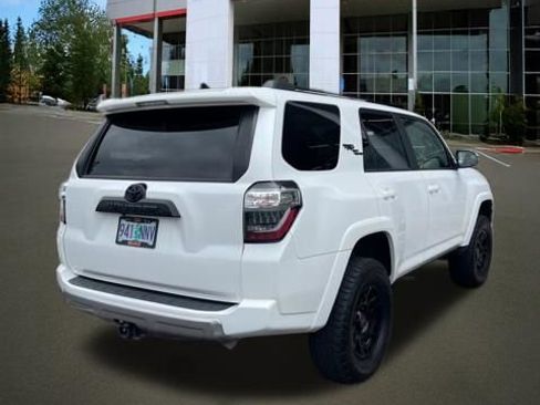 Used 2022 Toyota 4Runner TRD Off-Road Premium AWD/4WD image 17
