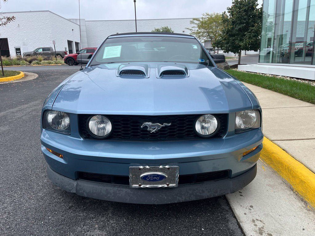 Used 2006 Ford Mustang GT Premium RWD image 2