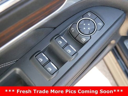 Used 2018 Ford Explorer Limited image 13
