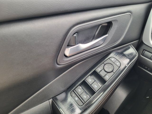 Used 2025 Nissan Rogue SV FWD image 23