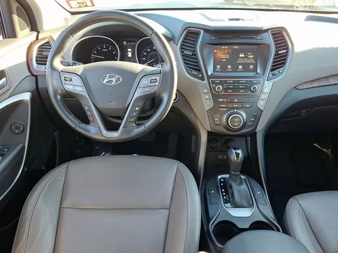 Used 2018 Hyundai Santa Fe SE w/ SE Premium Package 02 AWD/4WD image 12
