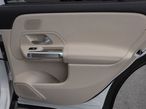 New 2026 Mercedes-Benz GLB 250 4MATIC image 18