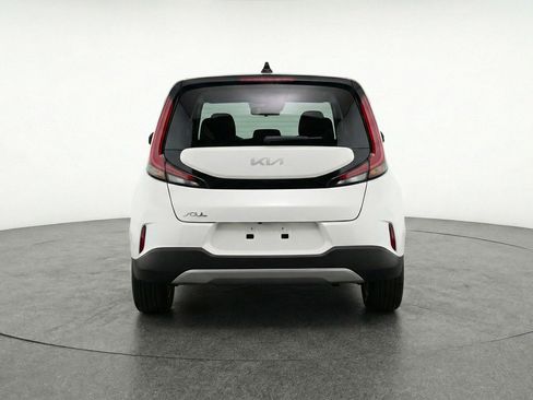Used 2025 Kia Soul LX w/ LX Technology Package image 6