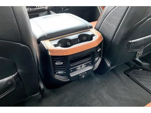 Used 2022 RAM 1500 Limited w/ Body Color Bumper Group AWD/4WD image 33