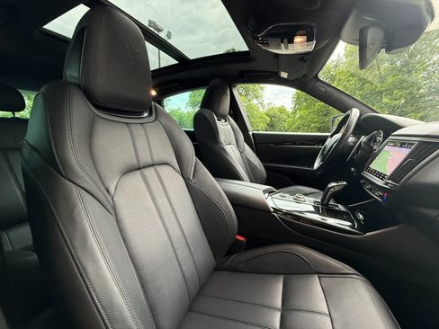 Used 2022 Maserati Levante Modena AWD/4WD image 43