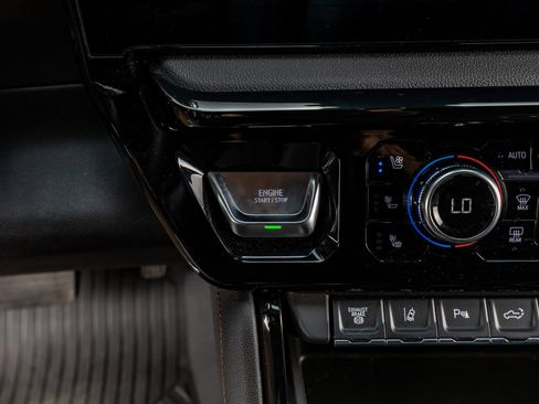 Used 2024 GMC Sierra 2500 AT4 w/ AT4 Premium Plus Package image 23