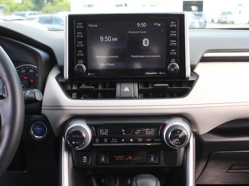 Used 2020 Toyota RAV4 XLE w/ Convenience Package AWD/4WD image 13