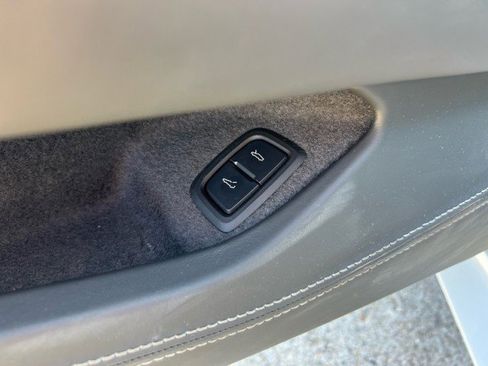 Used 2021 Chevrolet Corvette 3LT Convertible w/ Z51 Performance Package image 27