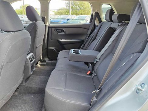 Used 2024 Nissan Rogue S image 19