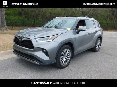 Used 2025 Toyota Highlander Platinum