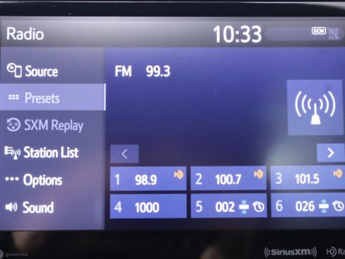 Used 2021 Toyota Corolla XSE FWD image 17