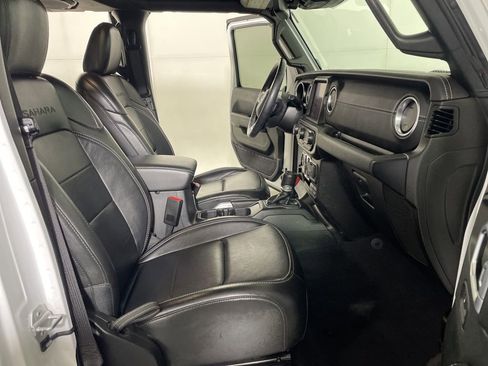 Used 2022 Jeep Wrangler Unlimited Sahara w/ Cold Weather Group image 22