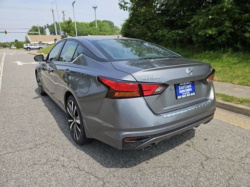Used 2021 Nissan Altima 2.5 SR w/ SR Premium Package FWD image 4