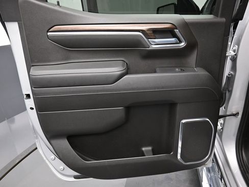 Used 2022 Chevrolet Silverado 1500 LT image 28