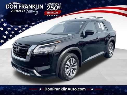Used 2023 Nissan Pathfinder SL AWD/4WD image 1