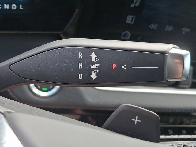 Used 2026 Chevrolet Equinox LT w/ Safety and Technology Package AWD/4WD image 11